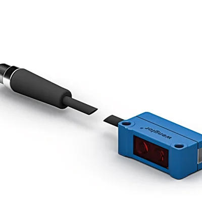 OYKS950 Reflex Sensor with Background Suppression